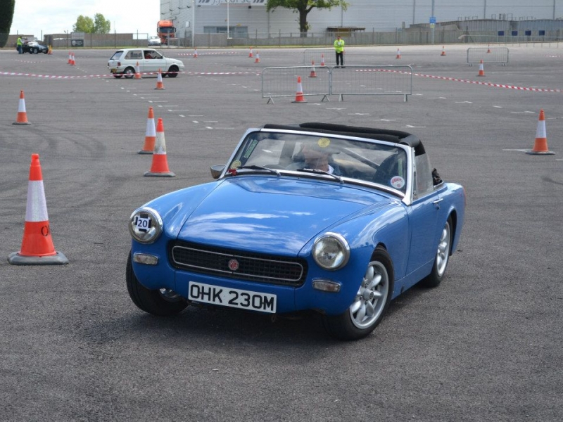 You are currently viewing California Cup at MG & Triumph 100, Silverstone